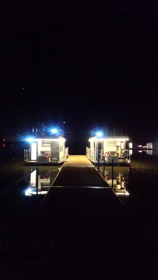 Houseboat Arka 1 - Domki Na Wodzie, Rower Wodny, Wifi, Parking เมียลโน ภายนอก รูปภาพ