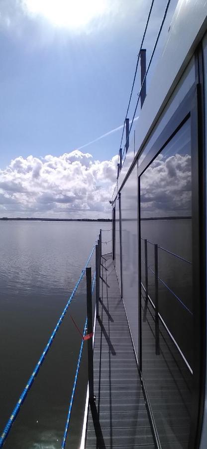 Houseboat Arka 1 - Domki Na Wodzie, Rower Wodny, Wifi, Parking เมียลโน ภายนอก รูปภาพ